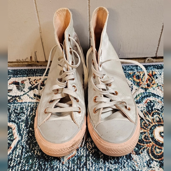 Converse High Top Chucks Silver Pink, Size 7 - Picture 2 of 8